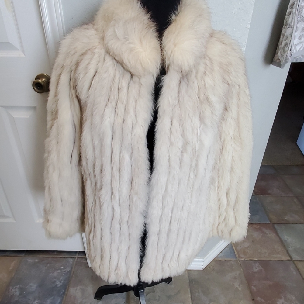COPY - Blue Fox fur coat - Picture 2 of 4